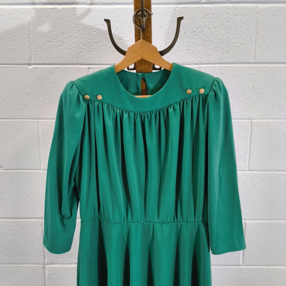 Leslie Belle Vintage Emerald Midi Dress - Made in Canada - Picture 4 of 12